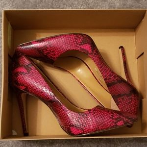 Jessica Simpson heels